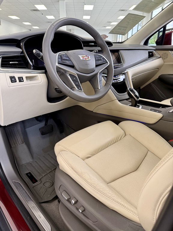 Photo 13 of this CADILLAC XT5