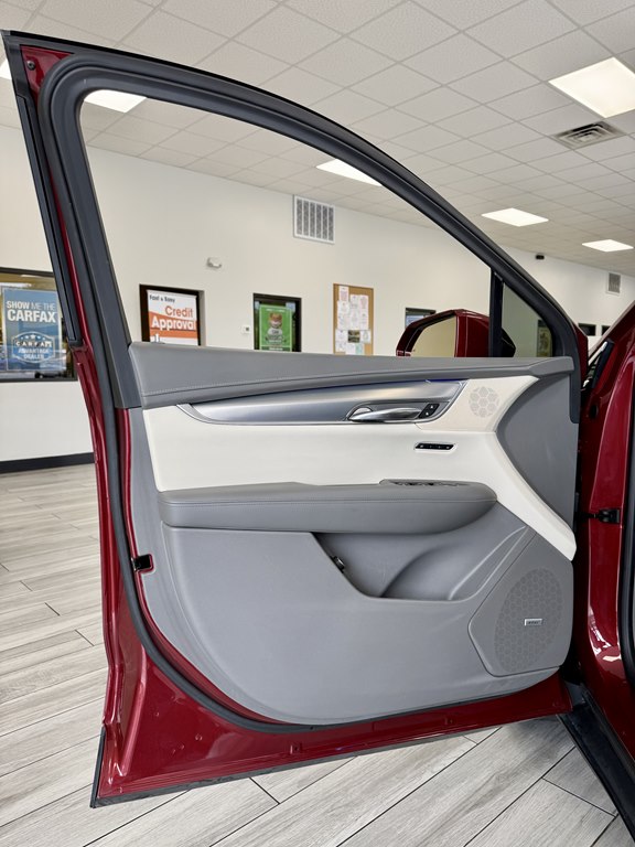 Photo 15 of this CADILLAC XT5