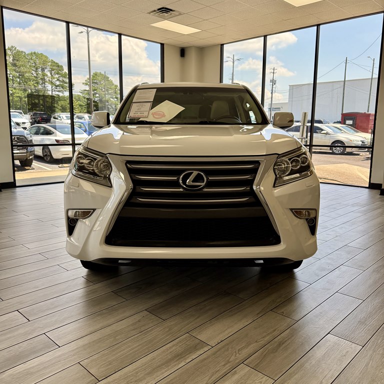 Photo 2 of this LEXUS GX