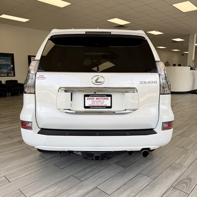 Photo 8 of this LEXUS GX