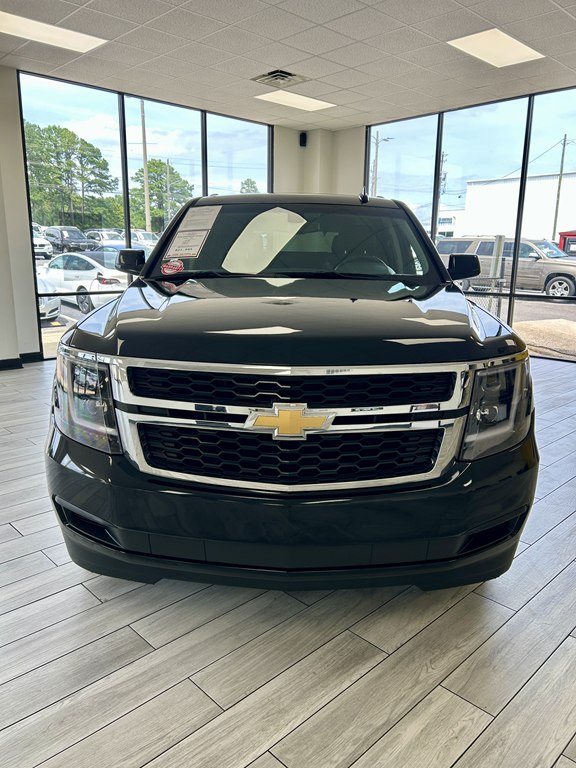 Photo 2 of this CHEVROLET TAHOE