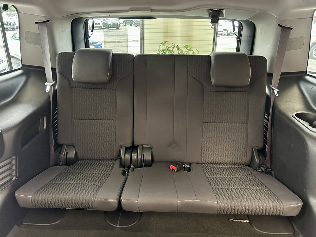 Photo 18 of this CHEVROLET TAHOE