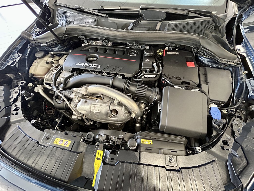 Photo 18 of this MERCEDES-BENZ GLA