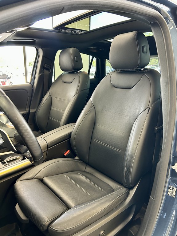 Photo 13 of this MERCEDES-BENZ GLA