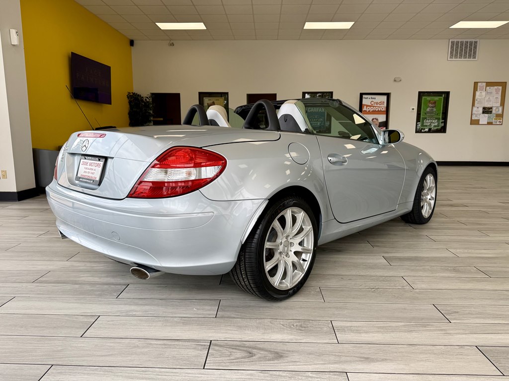 Photo 6 of this MERCEDES-BENZ SLK