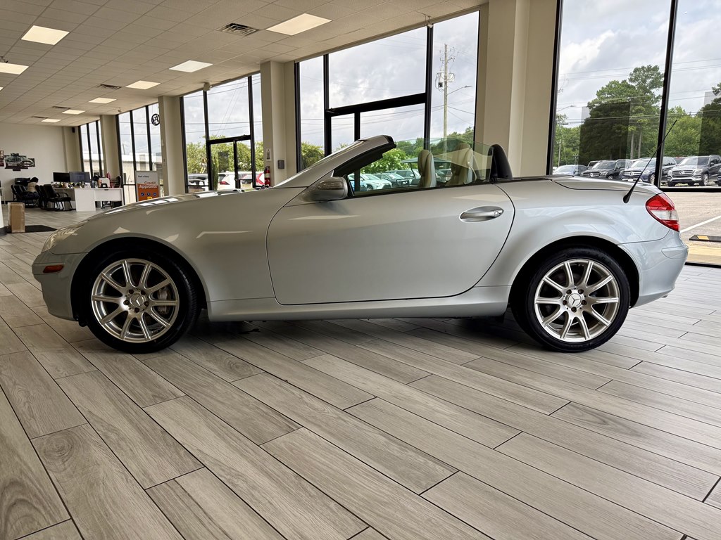 Photo 4 of this MERCEDES-BENZ SLK