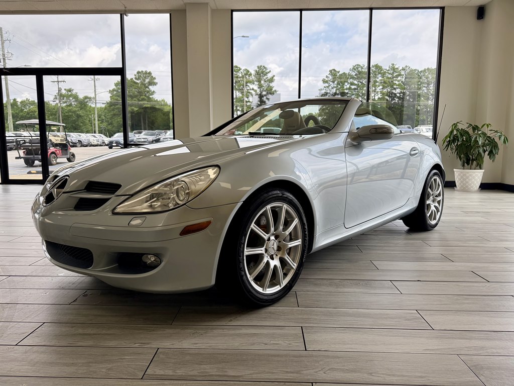 Photo 3 of this MERCEDES-BENZ SLK