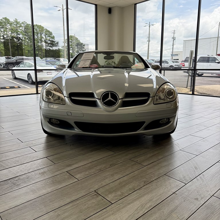 Photo 2 of this MERCEDES-BENZ SLK
