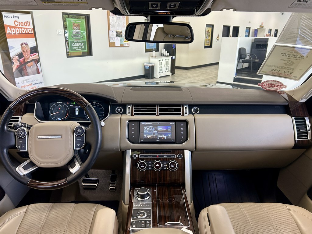 Photo 10 of this LAND ROVER RANGE ROVER