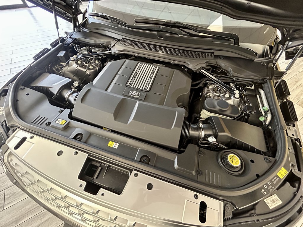 Photo 17 of this LAND ROVER RANGE ROVER