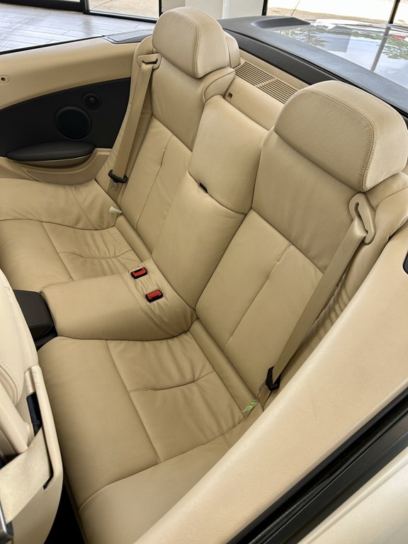 Photo 16 of this BMW 645