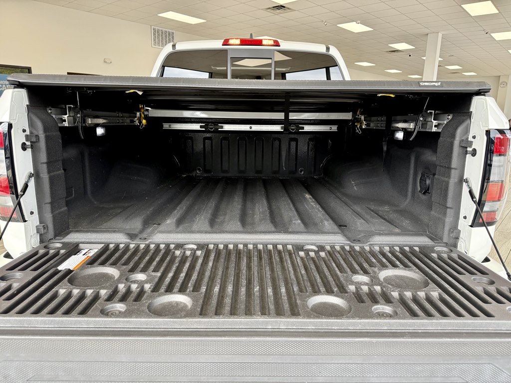 Photo 9 of this NISSAN FRONTIER PRO-X