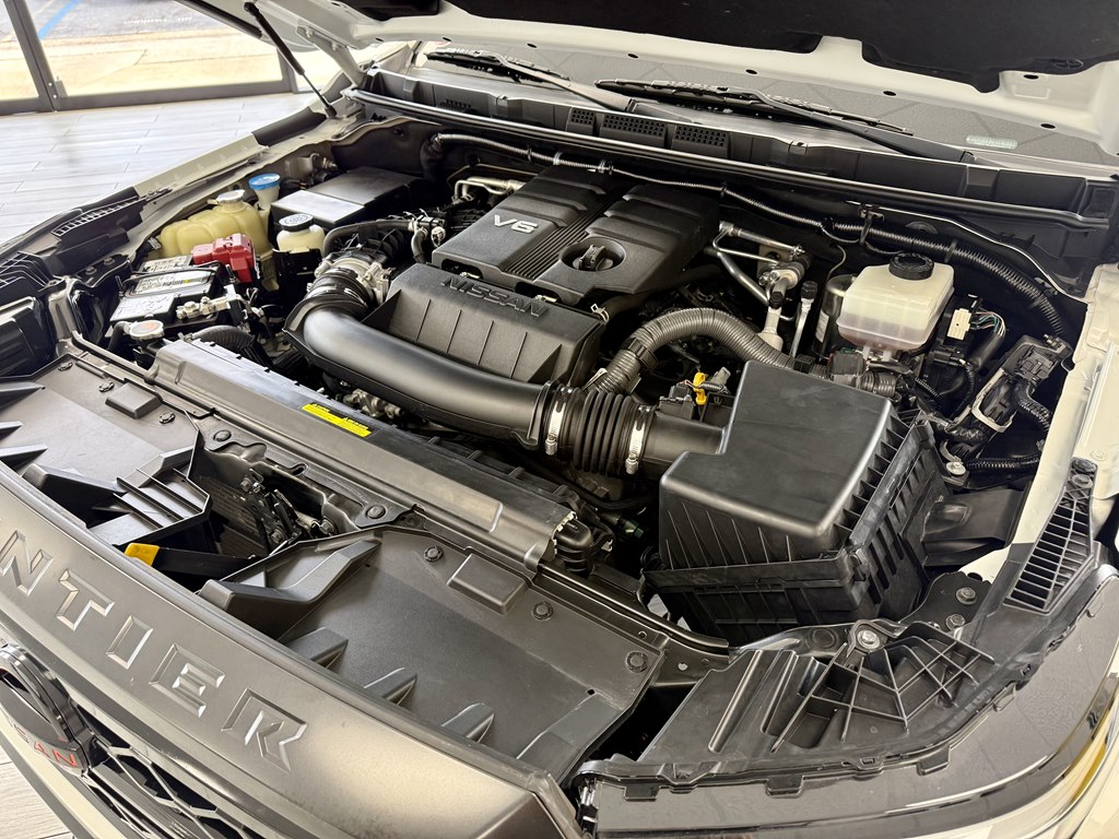 Photo 18 of this NISSAN FRONTIER PRO-X