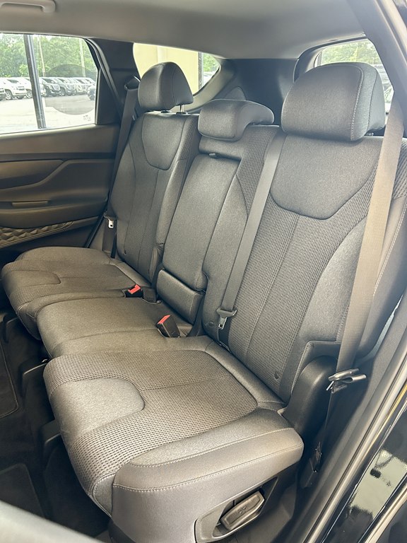 Photo 17 of this HYUNDAI SANTA FE