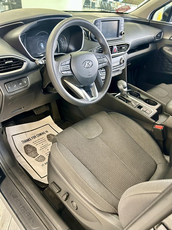 Photo 13 of this HYUNDAI SANTA FE