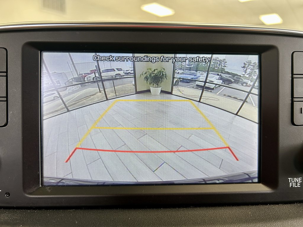 Photo 11 of this HYUNDAI SANTA FE