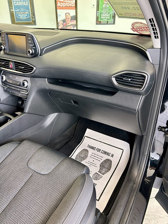 Photo 12 of this HYUNDAI SANTA FE