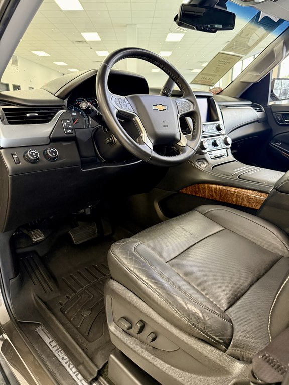 Photo 13 of this CHEVROLET SUBURBAN