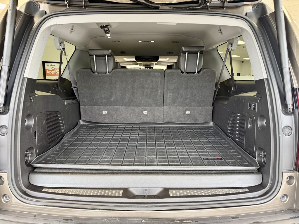 Photo 9 of this CHEVROLET SUBURBAN