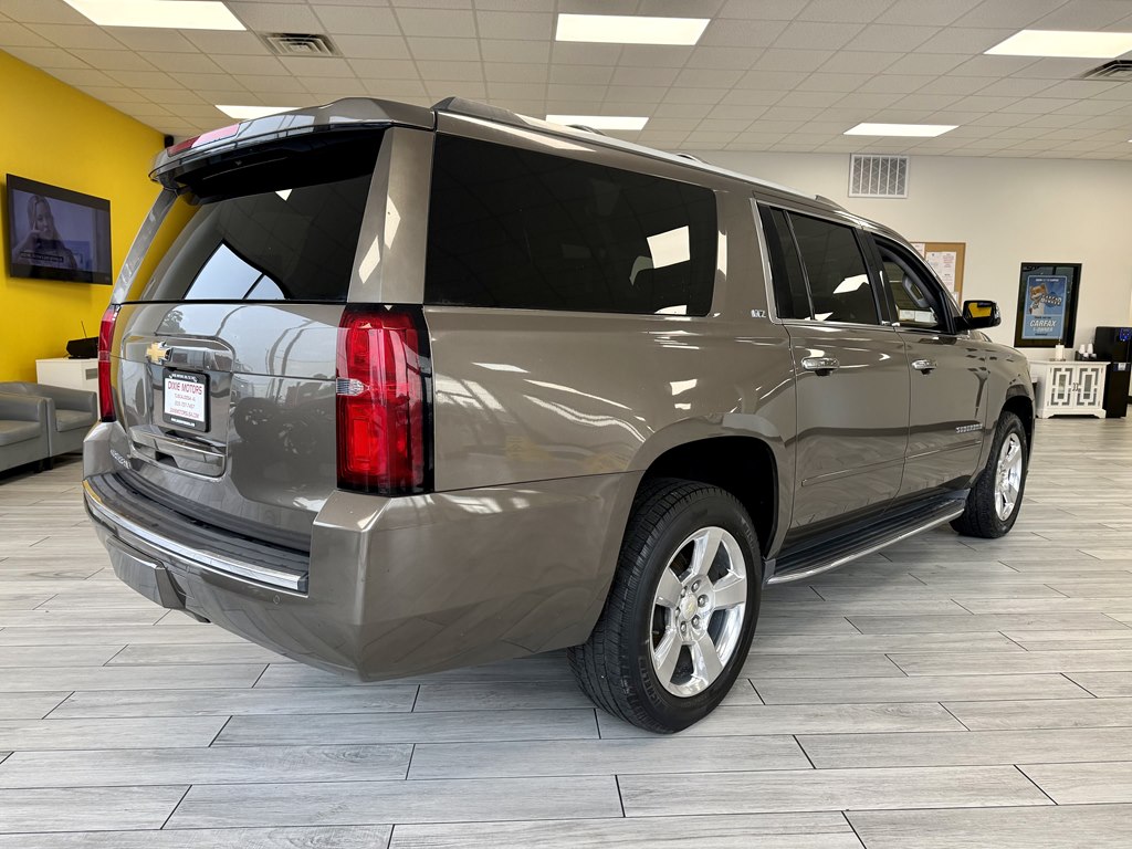Photo 6 of this CHEVROLET SUBURBAN