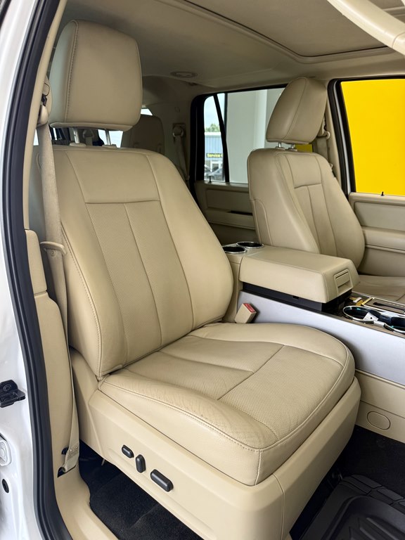 Photo 15 of this FORD EXPEDITION