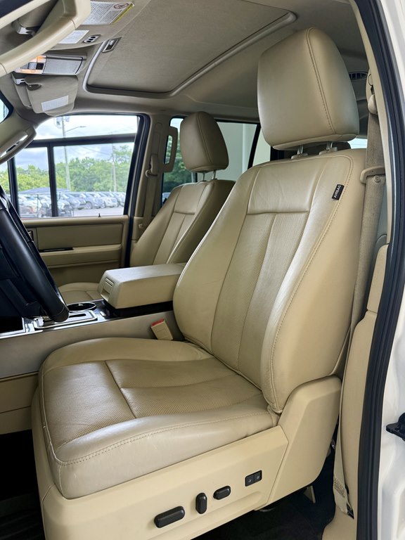 Photo 13 of this FORD EXPEDITION