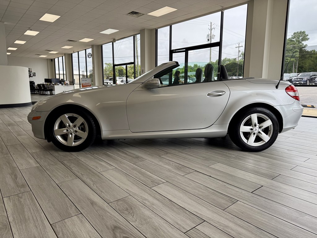 Photo 4 of this MERCEDES-BENZ SLK