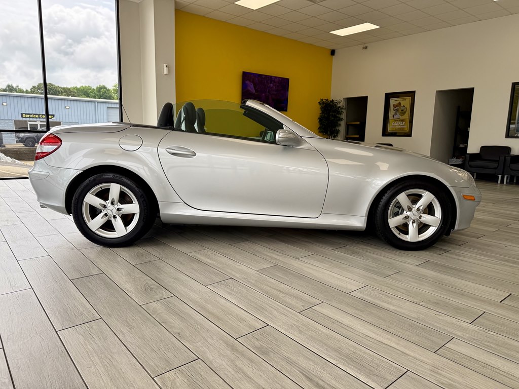 Photo 5 of this MERCEDES-BENZ SLK