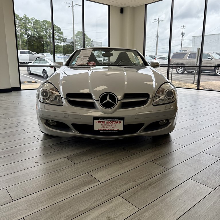 Photo 2 of this MERCEDES-BENZ SLK