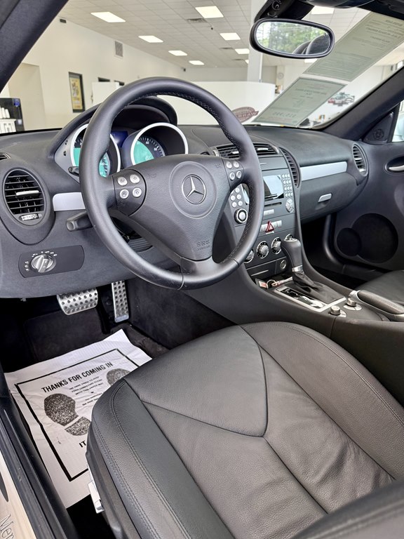 Photo 12 of this MERCEDES-BENZ SLK