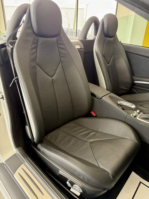 Photo 15 of this MERCEDES-BENZ SLK
