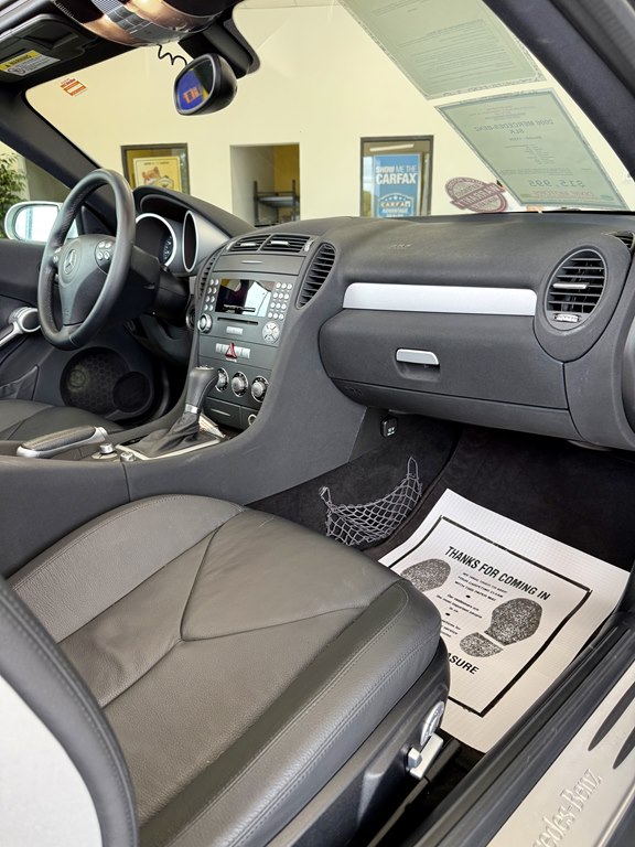 Photo 11 of this MERCEDES-BENZ SLK