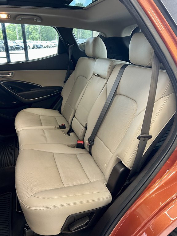 Photo 16 of this HYUNDAI SANTA FE SPORT