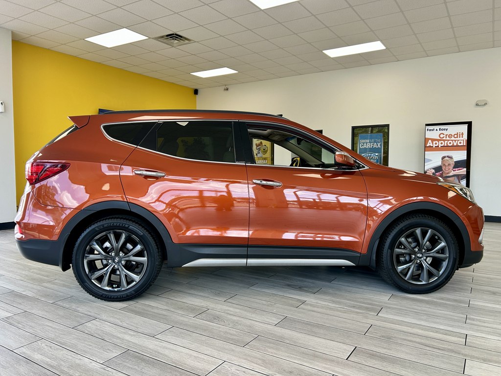 Photo 5 of this HYUNDAI SANTA FE SPORT