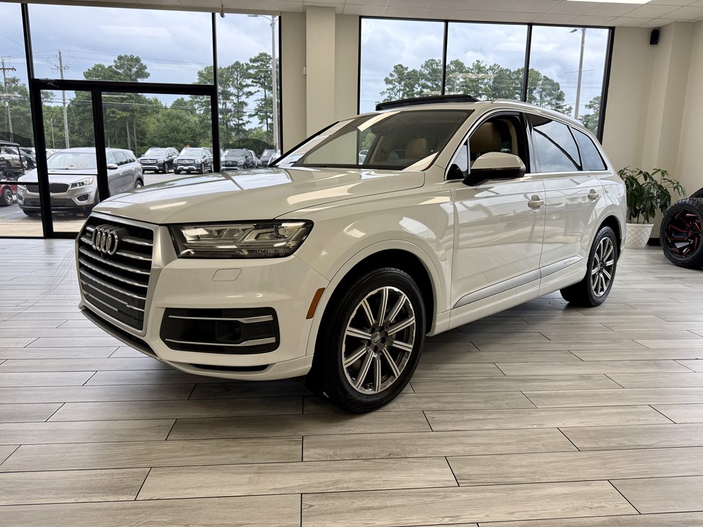 Photo 3 of this AUDI Q7