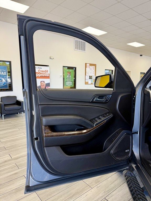 Photo 15 of this CHEVROLET TAHOE