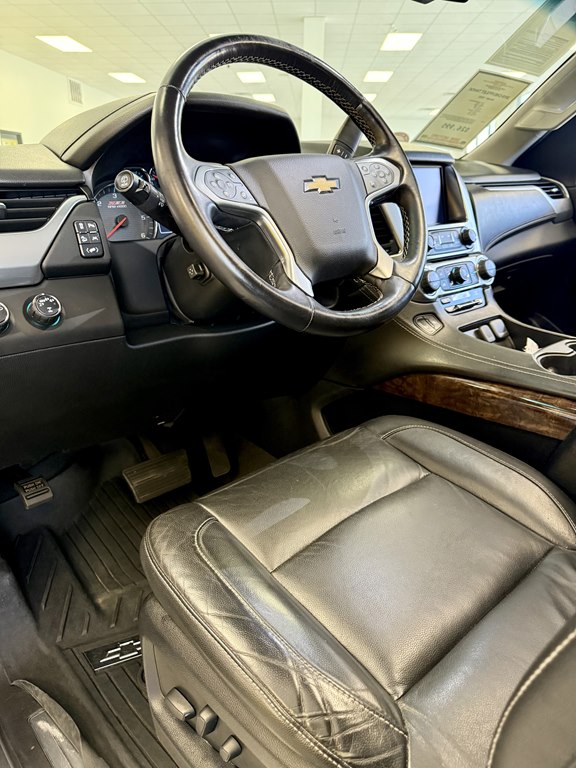Photo 13 of this CHEVROLET TAHOE