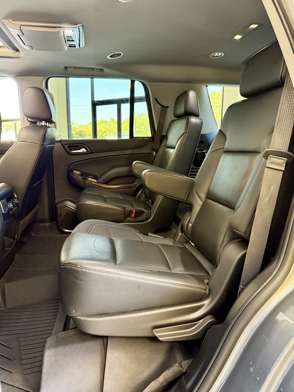Photo 17 of this CHEVROLET TAHOE