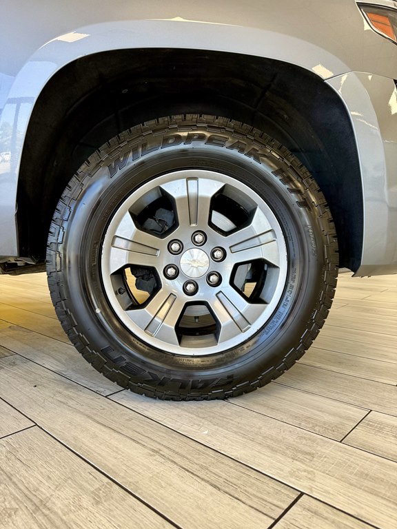 Photo 20 of this CHEVROLET TAHOE