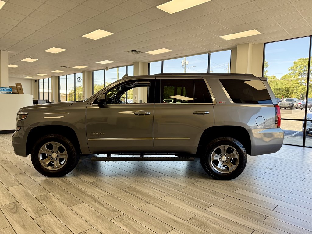 Photo 4 of this CHEVROLET TAHOE