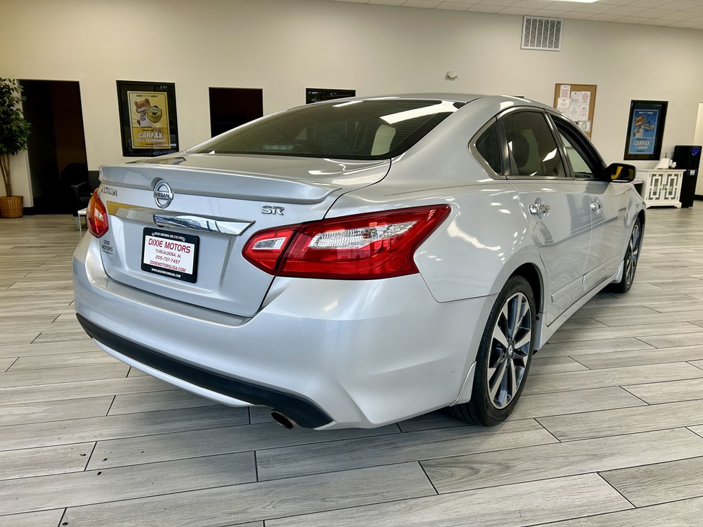 Photo 6 of this NISSAN ALTIMA