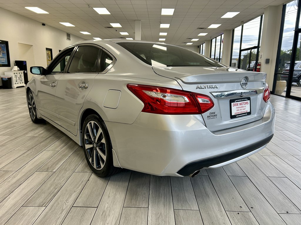 Photo 7 of this NISSAN ALTIMA