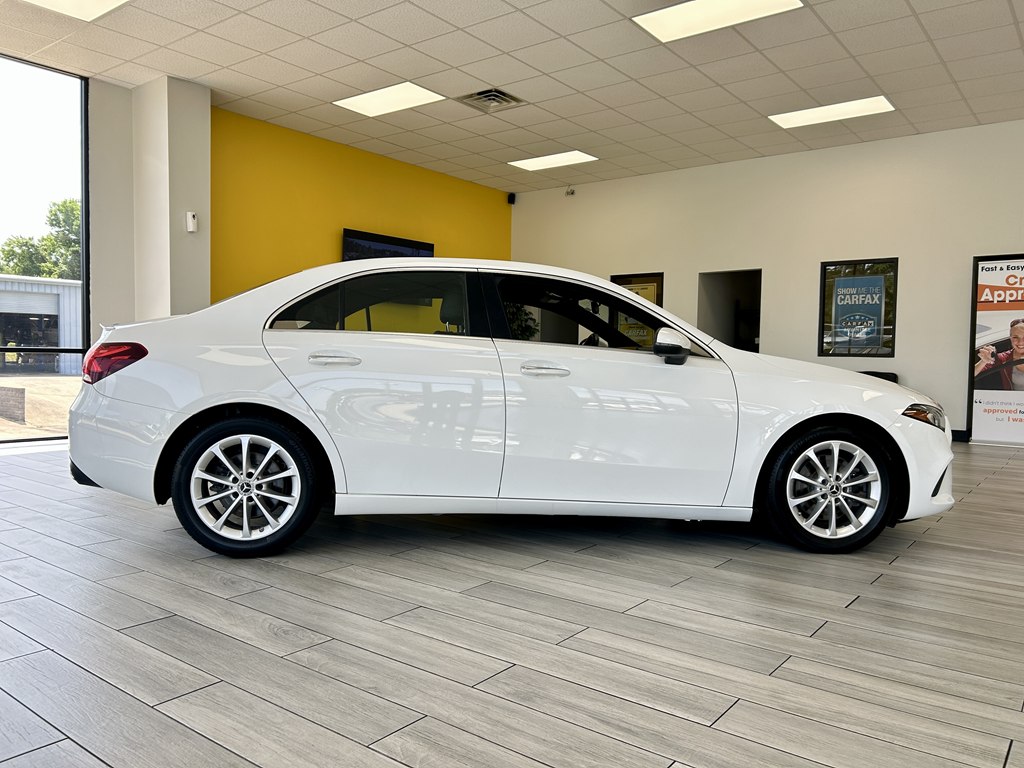 Photo 5 of this MERCEDES-BENZ A