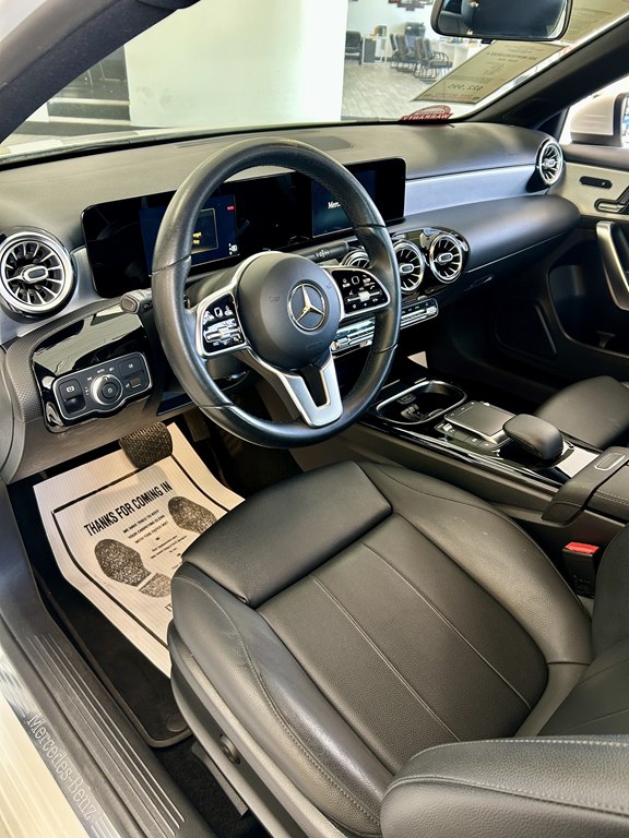 Photo 13 of this MERCEDES-BENZ A