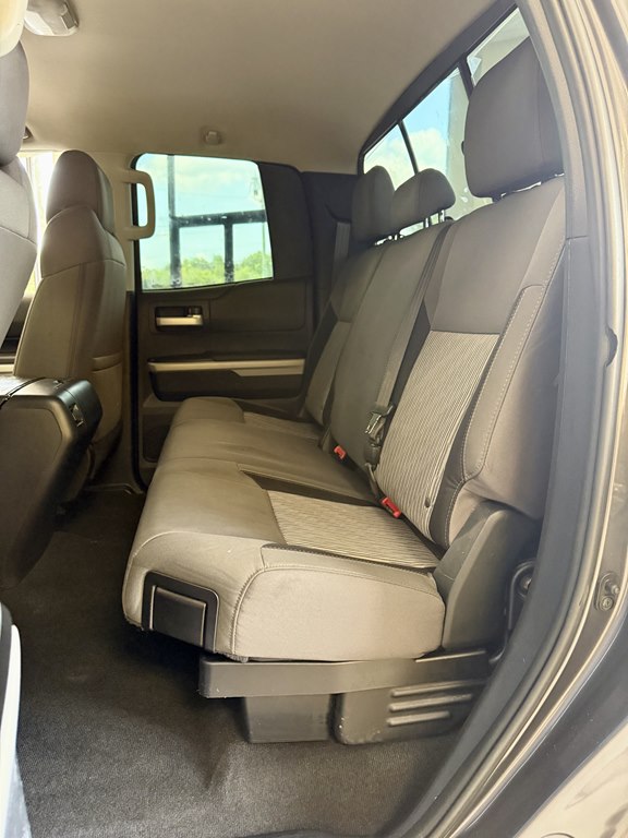 Photo 17 of this TOYOTA TUNDRA