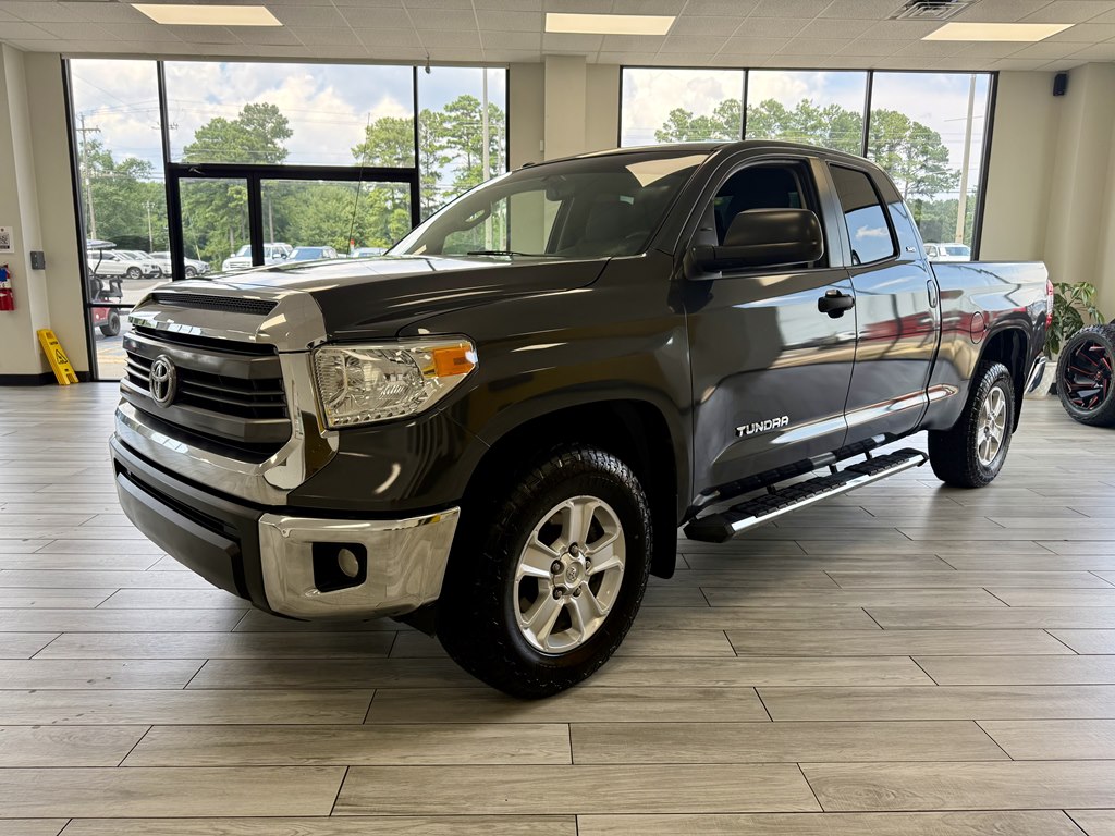 Photo 3 of this TOYOTA TUNDRA