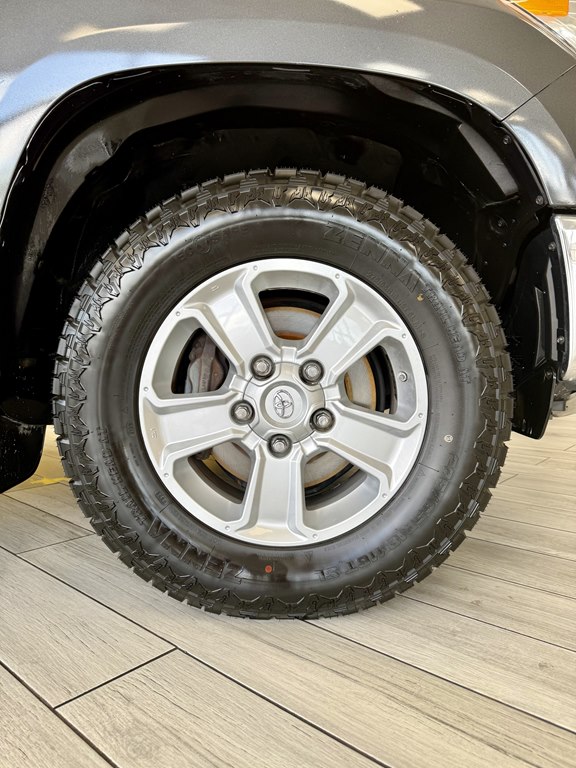 Photo 19 of this TOYOTA TUNDRA