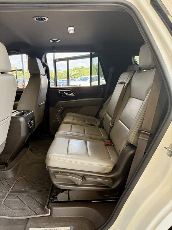 Photo 17 of this CHEVROLET TAHOE