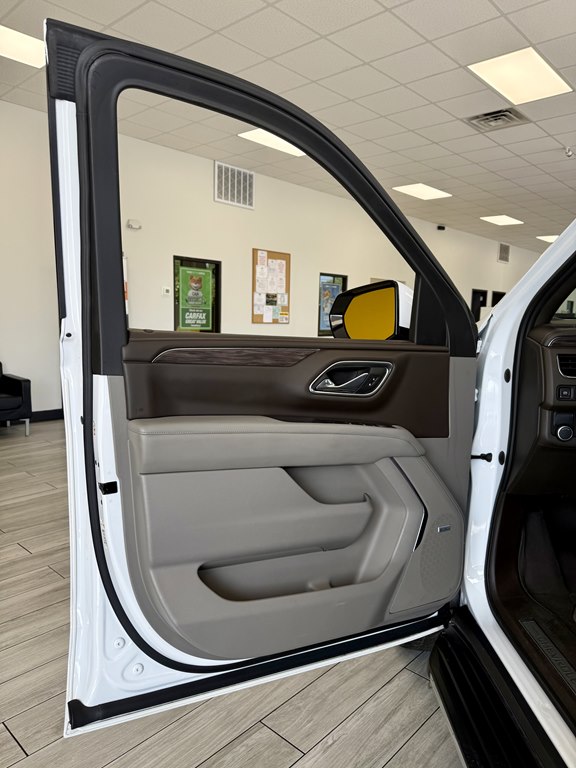 Photo 15 of this CHEVROLET TAHOE