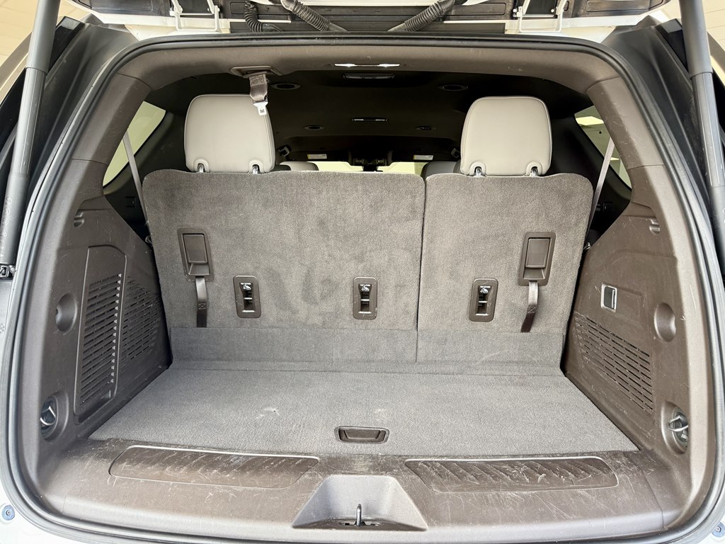 Photo 9 of this CHEVROLET TAHOE